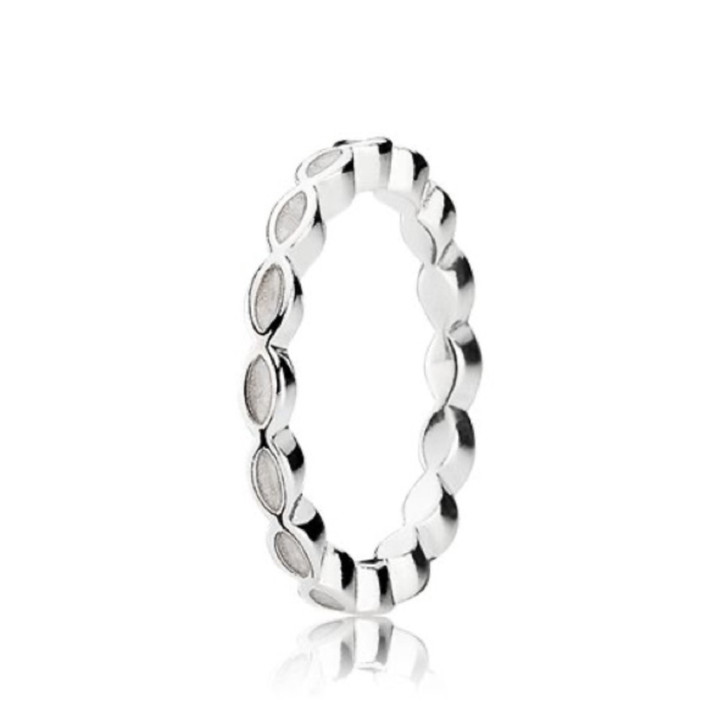 Pandora Ring